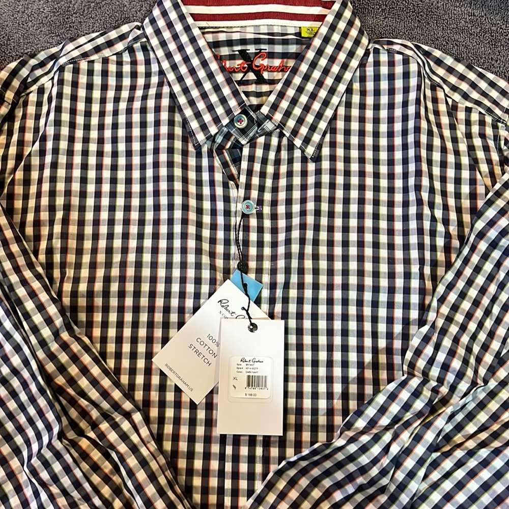 Robert Graham men’s Dark Navy 100%stretch cotton shirt.